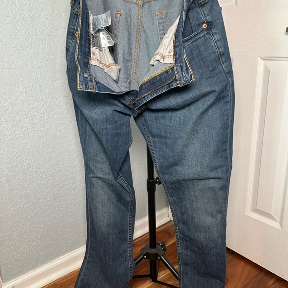 Levi’s 34x36 - Picture 2 of 4